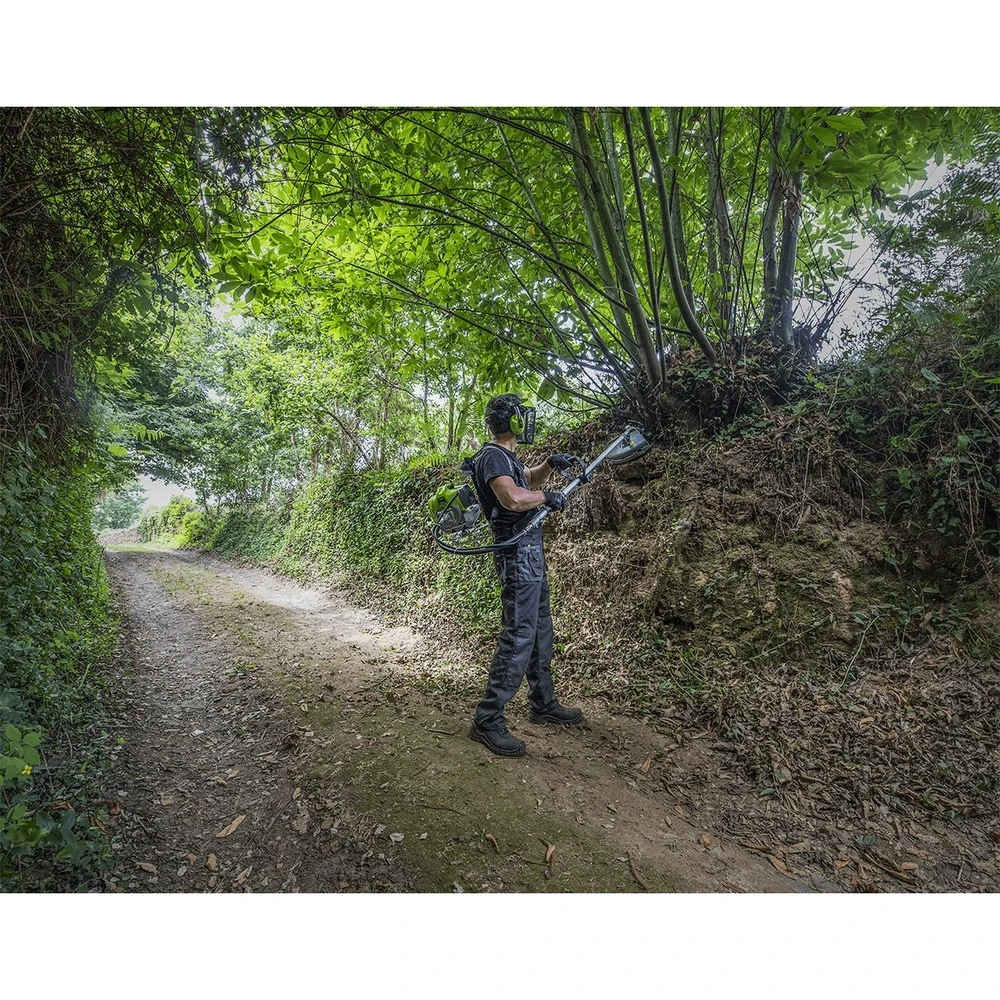 Débroussailleuse Thermique à Dos 52cm³ Coupe 25cm Vito 7 Débroussailleuse Thermique à Dos 52cm³ Coupe 25cm Vito – Image 5