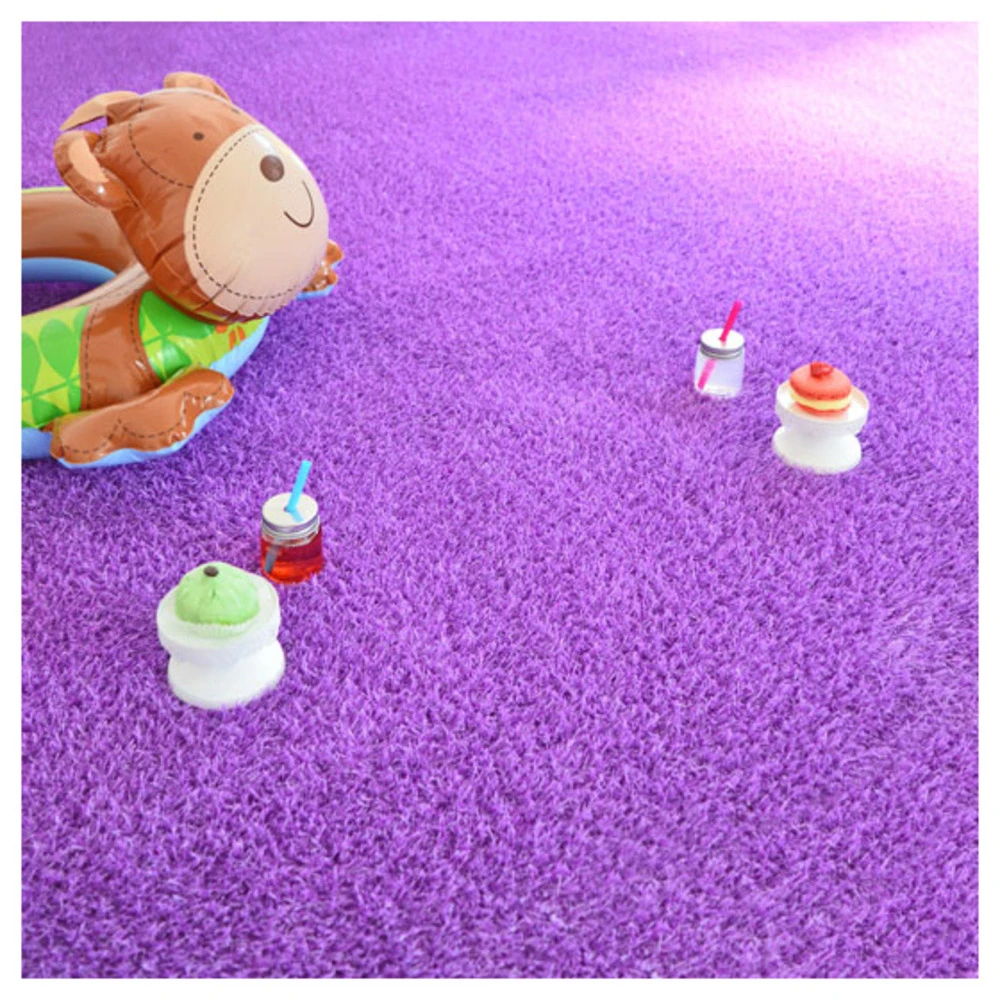 Gazon Synthétique Happy Party - Couleur Violet - Classé Feu - 20mm - 2m X 5m 4 Gazon Synthétique Happy Party - Couleur Violet - Classé Feu - 20mm - 2m X 5m – Image 2