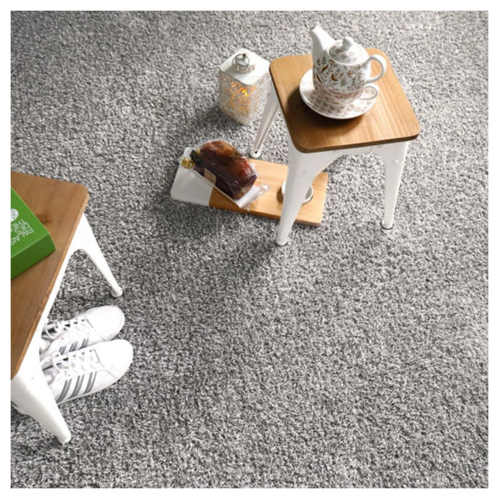 Gazon Synthétique Arty - Couleur Gris Clair - 20mm - 2m X 5m 4 Gazon Synthétique Arty - Couleur Gris Clair - 20mm - 2m X 5m – Image 2